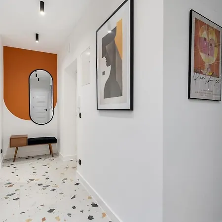 Apartment Venice Avenue - 3 Bedroom Luxury 90m2 & Balcony In Old Town