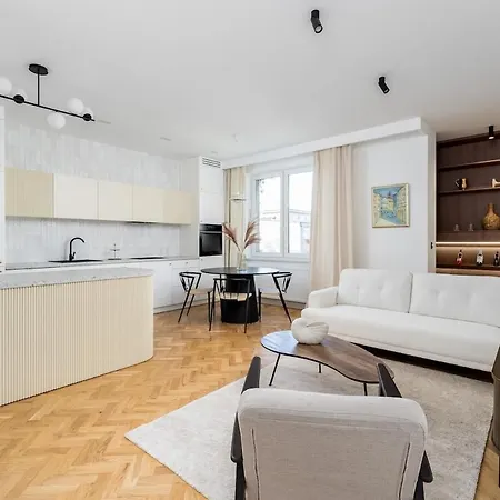 Venice Avenue - 3 Bedroom Luxury 90m2 & Balcony In Old Town * Krakow